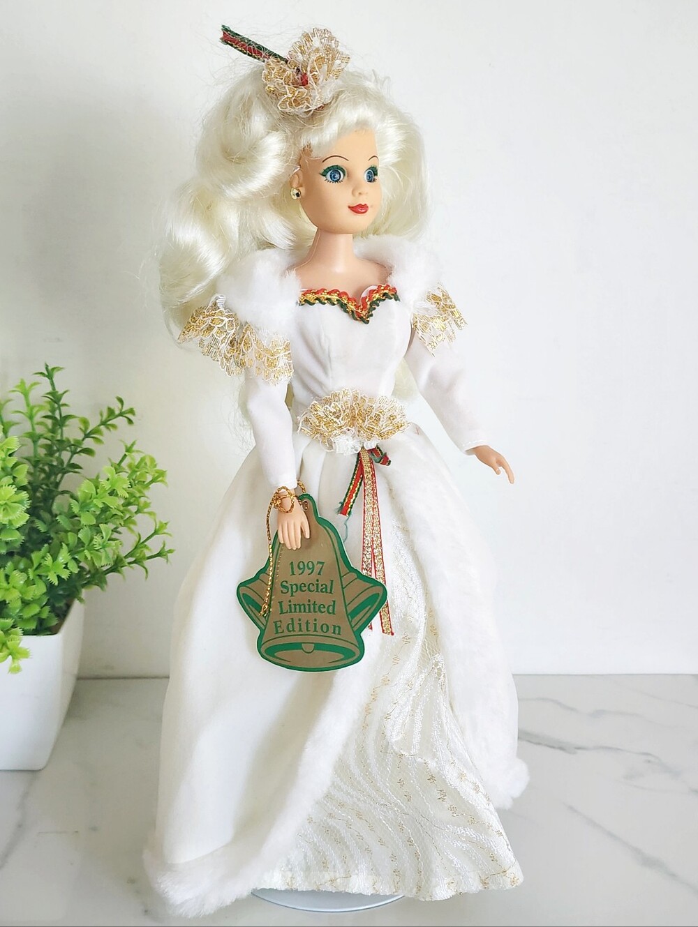 NWT Vintage 1991 JAKKS Pacific Holiday Holly Special Collection Doll Limited